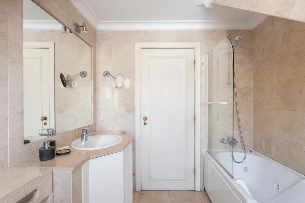 Flh Chic Chiado Exotic Spacious Residence Lizbona Zewnętrze zdjęcie